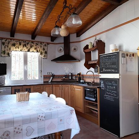 Vivencias Casa Rural Para 10 Personas Camunas Exterior photo